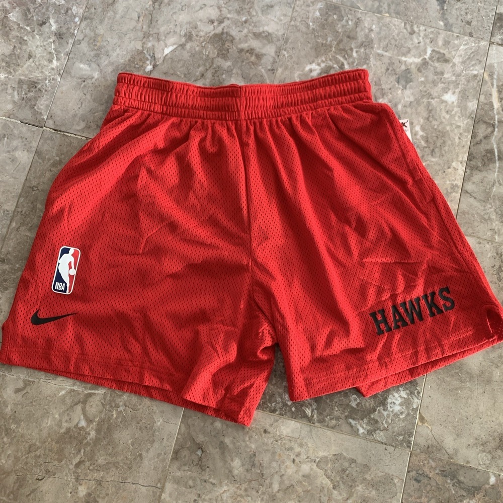 NWT Nike NBA Basketball Shorts Red Men's Large Loose Fit Mid Thigh Atlanta Hawks